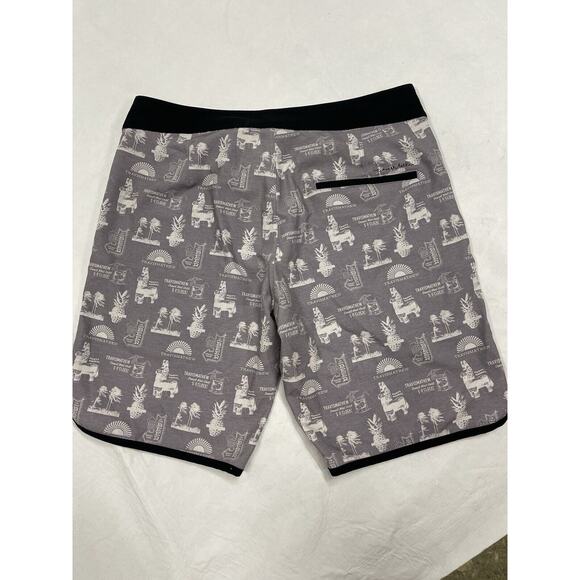 Travis Mathew El Fiestro Board Shorts Size 32 5 O’clock Beer‎ Print - Picture 3 of 8